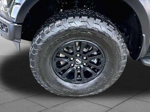 Used 2025 Ford F150 Raptor AWD/4WD image 11