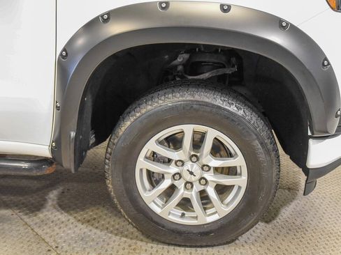 Used 2021 Chevrolet Silverado 1500 RST image 13