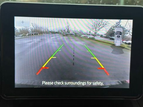 Used 2022 Ford Explorer XLT w/ Equipment Group 202A image 11