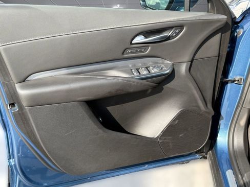 Used 2025 Cadillac XT4 Premium Luxury image 13