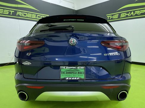 Used 2018 Alfa Romeo Stelvio w/ Cold Weather Package image 8