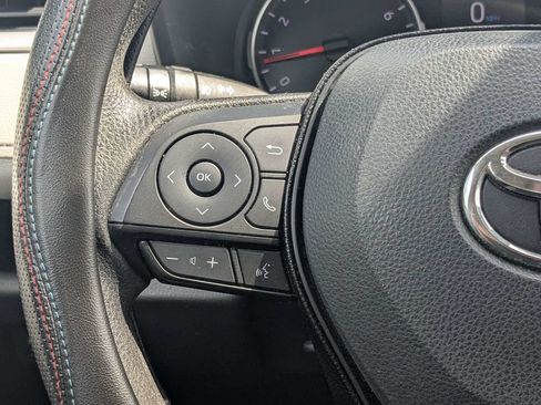 Used 2021 Toyota RAV4 XLE FWD image 19