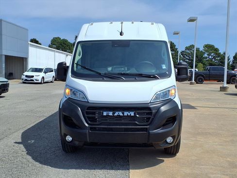 Used 2025 RAM ProMaster 2500 w/ Convenience Group image 19