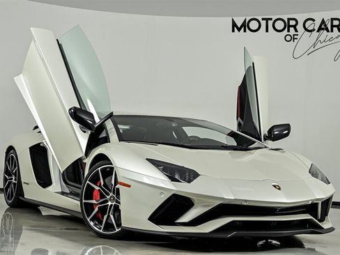 Used 2017 Lamborghini Aventador S AWD/4WD image 1