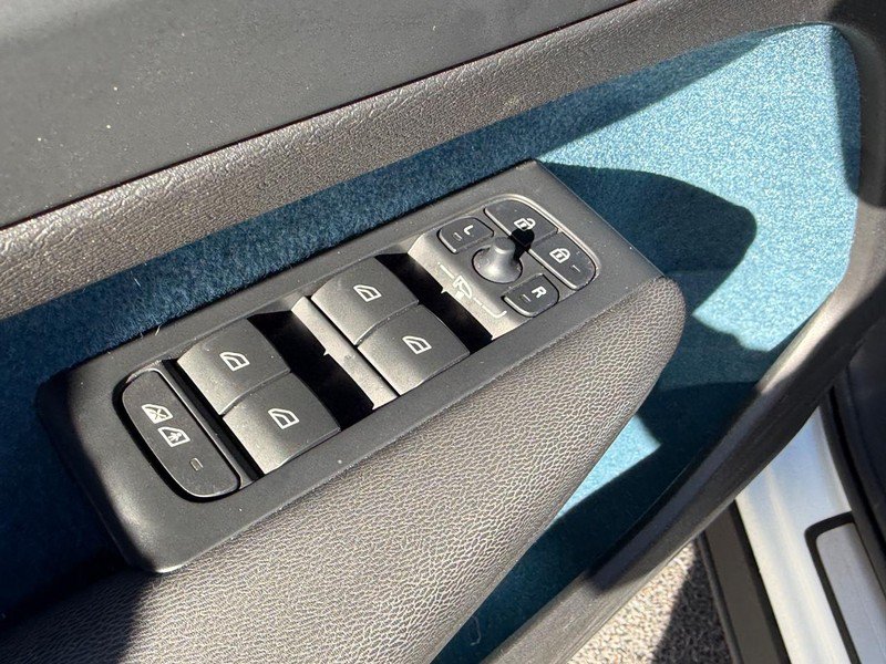 Used 2023 Volvo XC40 Recharge Ultimate w/ Protection Package Premier AWD/4WD image 16
