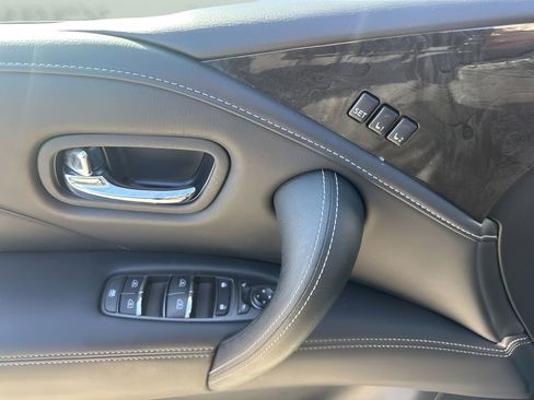 Used 2024 INFINITI QX80 Luxe image 30