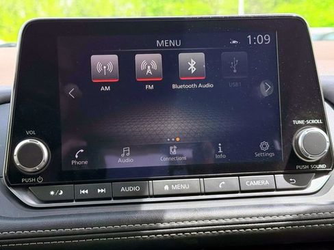 Used 2023 Nissan Rogue SL AWD/4WD image 27