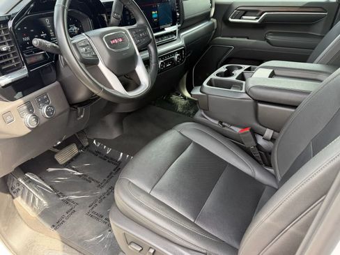 Used 2024 GMC Sierra 1500 SLT AWD/4WD image 18