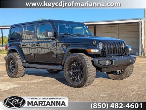 Used 2022 Jeep Wrangler Unlimited Sahara image 1