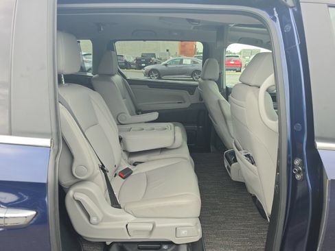 Used 2023 Honda Odyssey Touring image 32
