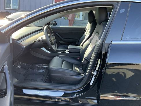 Used 2018 Tesla Model 3 Mid Range image 12