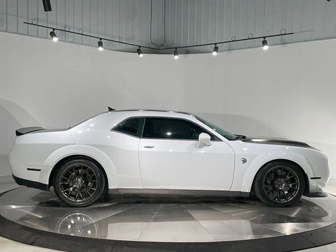 Used 2020 Dodge Challenger SRT Hellcat image 4