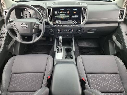 Certified 2025 Nissan Frontier SV AWD/4WD image 19