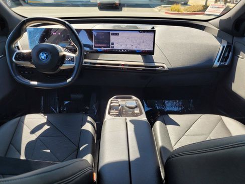 Used 2024 BMW iX xDrive50 w/ Sport Package AWD/4WD image 20