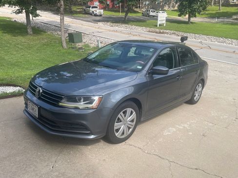 Used 2017 Volkswagen Jetta S FWD image 16