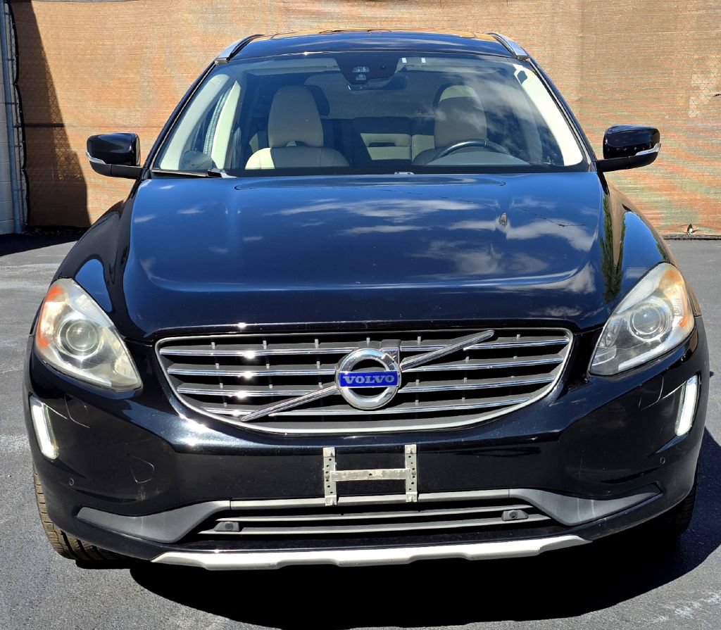 Used 2017 Volvo XC60 T6 Inscription w/ Climate Package AWD/4WD image 3