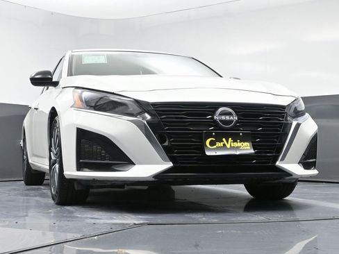 Used 2025 Nissan Altima 2.5 SV image 47