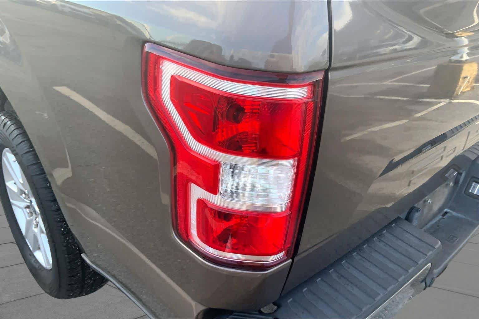 Used 2019 Ford F150 XLT w/ Trailer Tow Package RWD image 29