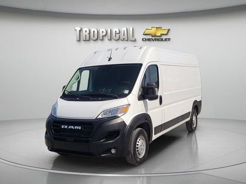 Used 2025 RAM ProMaster 2500 w/ Convenience Group FWD image 1