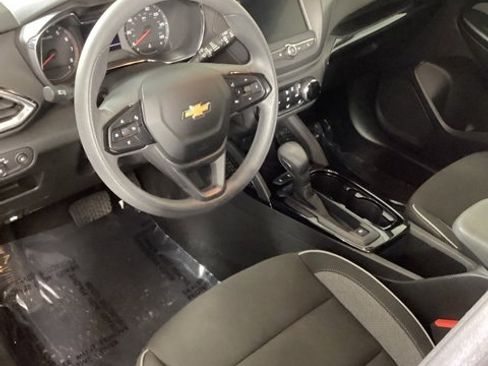 Used 2022 Chevrolet TrailBlazer LT w/ Driver Confidence Package image 10