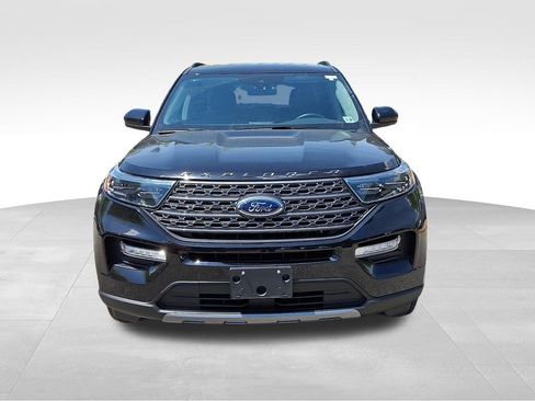 Used 2023 Ford Explorer XLT w/ Equipment Group 202A AWD/4WD image 2