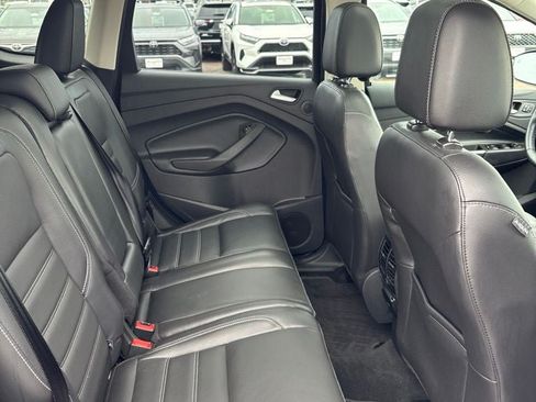 Used 2017 Ford Escape Titanium w/ Equipment Group 301A AWD/4WD image 27