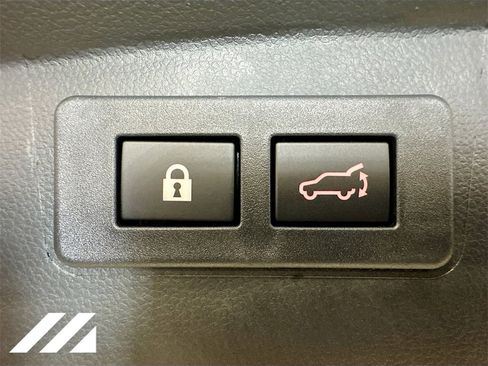 Certified 2025 Subaru Outback Premium image 25