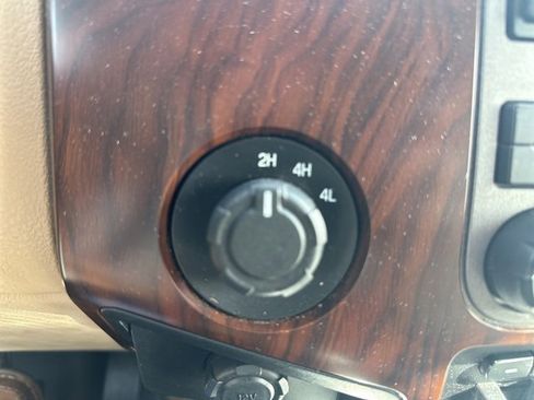 Used 2012 Ford F350 Lariat w/ Chrome Pkg image 16