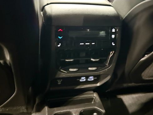 Used 2022 Jeep Grand Cherokee L Limited AWD/4WD image 27