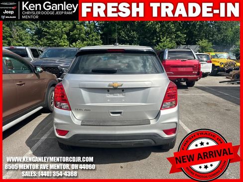 Used 2017 Chevrolet Trax LS AWD/4WD image 9