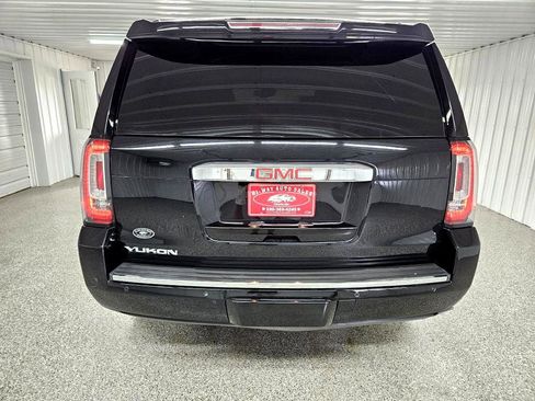 Used 2019 GMC Yukon Denali image 6