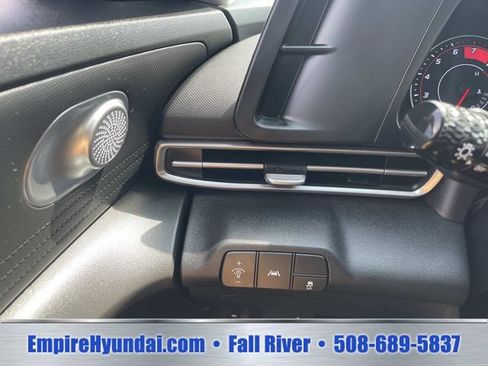 Used 2023 Hyundai Elantra SEL FWD image 30