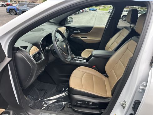 Certified 2024 Chevrolet Equinox Premier AWD/4WD image 9