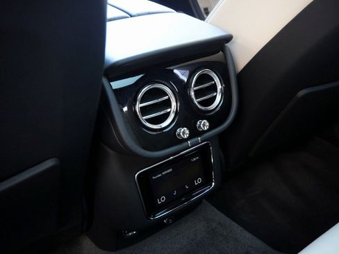 New 2025 Bentley Bentayga image 20