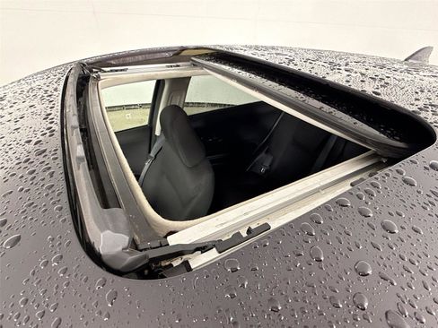 Used 2018 Honda HR-V EX image 22