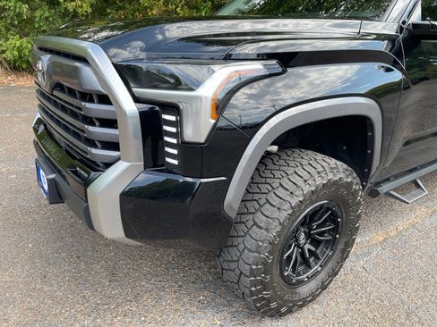 Used 2024 Toyota Tundra Limited w/ Power Package AWD/4WD image 13