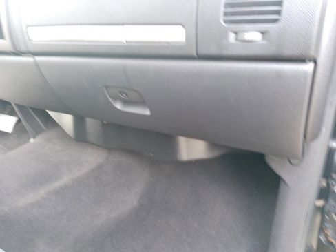 Used 2011 GMC Sierra 2500 SLE w/ SLE Preferred Package image 27