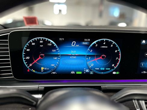 Used 2021 Mercedes-Benz GLS 580 4MATIC image 21