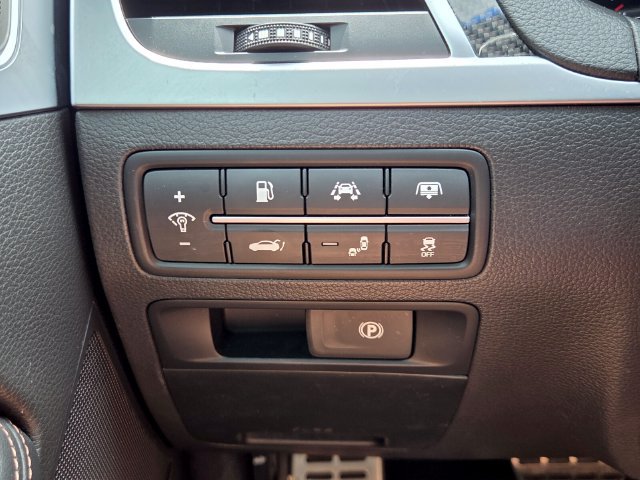 Used 2019 Genesis G80 3.3T Sport RWD image 21
