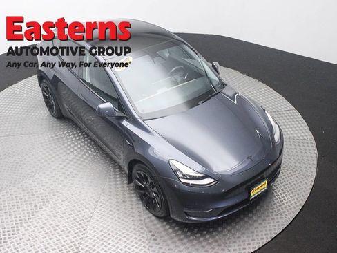 Used 2021 Tesla Model Y Long Range AWD/4WD image 3