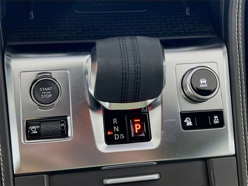 Used 2025 Jaguar F-PACE R-Dynamic S image 17