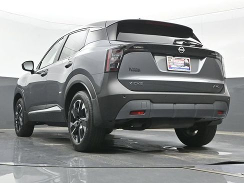 Used 2025 Nissan Kicks SV AWD/4WD image 23