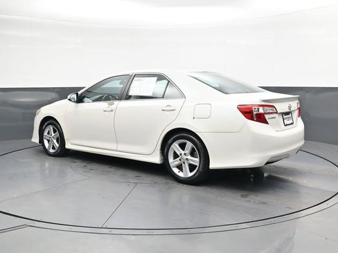 Used 2014 Toyota Camry SE FWD image 7