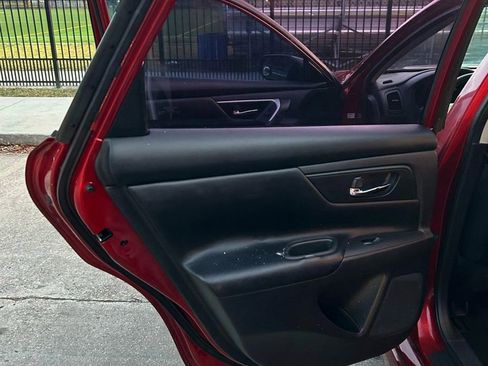 Used 2018 Nissan Altima 2.5 S w/ S Convenience Package image 13