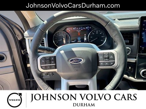 Used 2024 Ford Expedition XLT AWD/4WD image 11