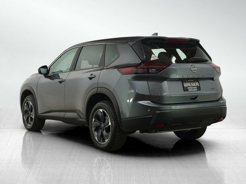 Used 2025 Nissan Rogue SV AWD/4WD image 3
