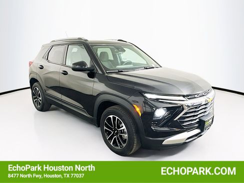 Used 2024 Chevrolet TrailBlazer LT image 1