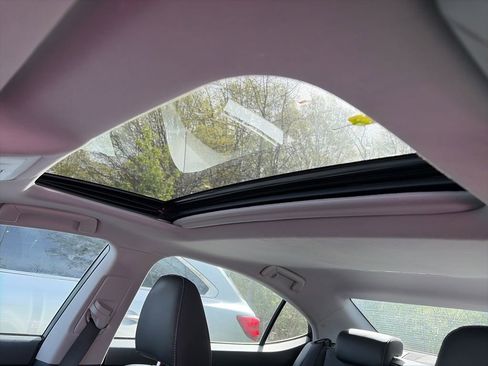 Used 2018 Lexus ES 350 w/ Premier Package FWD image 5