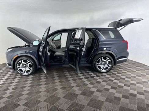 Used 2023 Hyundai Palisade Limited AWD/4WD image 11