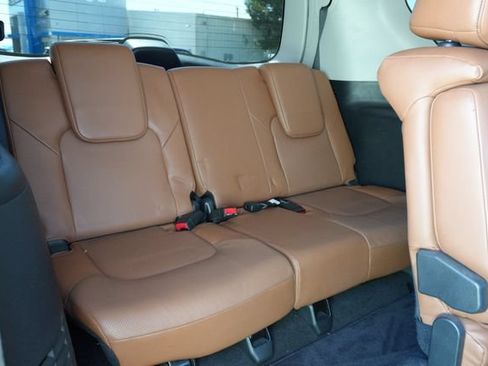 Used 2018 INFINITI QX80 4WD w/ Deluxe Technology Package image 28